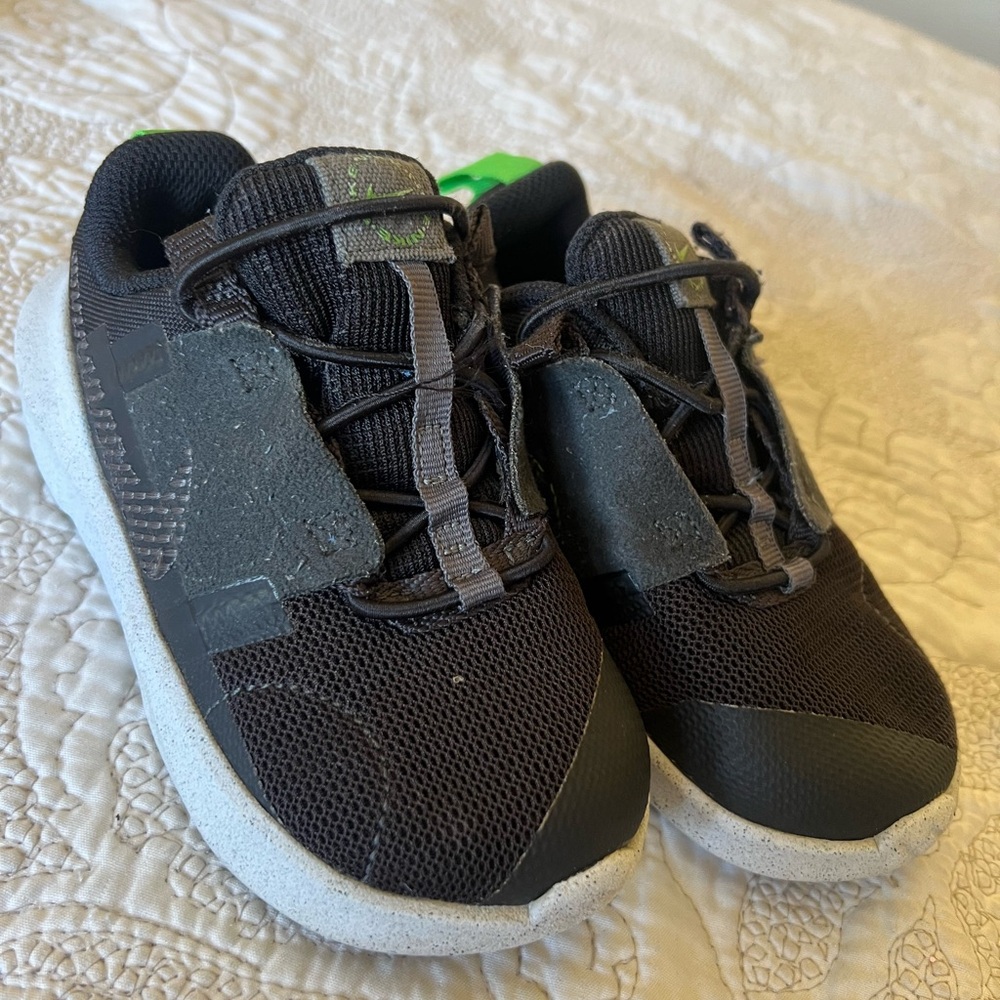 Nike Crater Impact (TD) size 8.5 Toddler's Shoes Black/ causal / tennis …